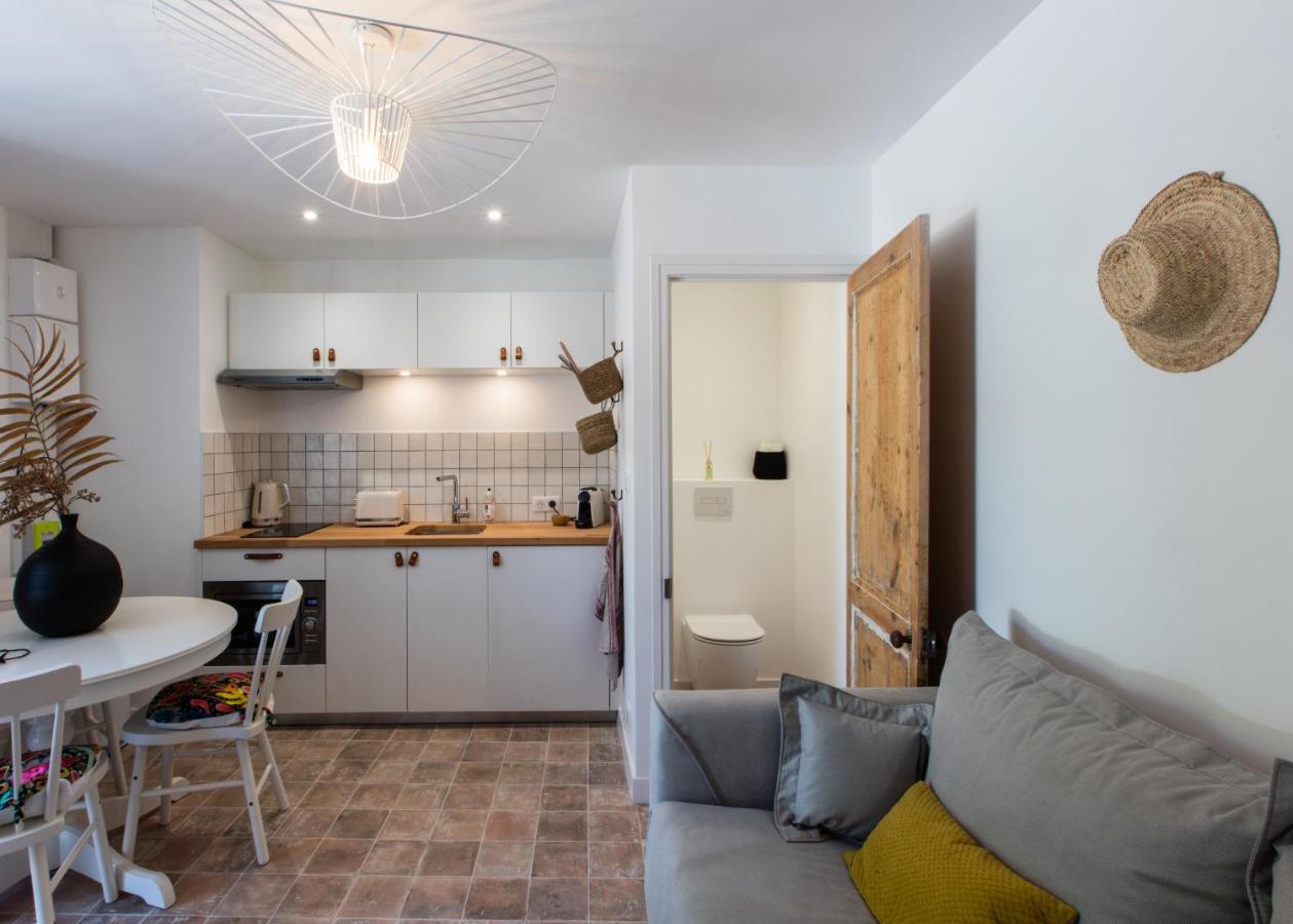 Les Apparts De Charly-Superbe Duplex Dans Un Hotel Particulier, Parking Prive Gratuit La Rochelle  Exterior foto